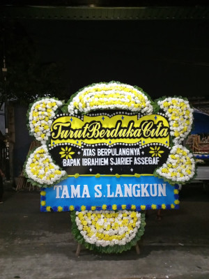 Papan Bunga Duka di Ulak Surung